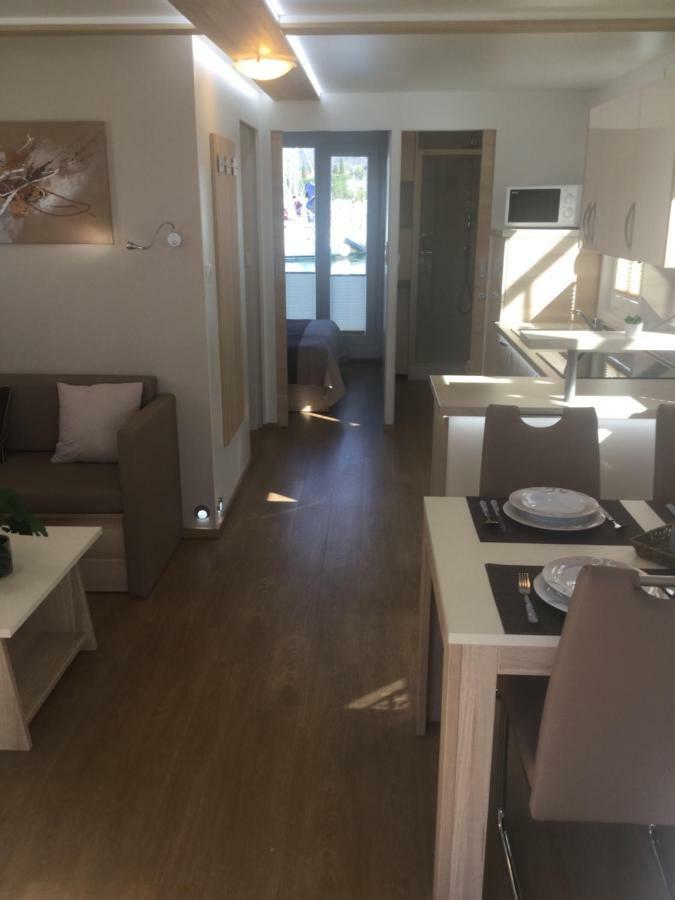 Floating Sea House Shark 1 Apartamento Lucija Exterior foto